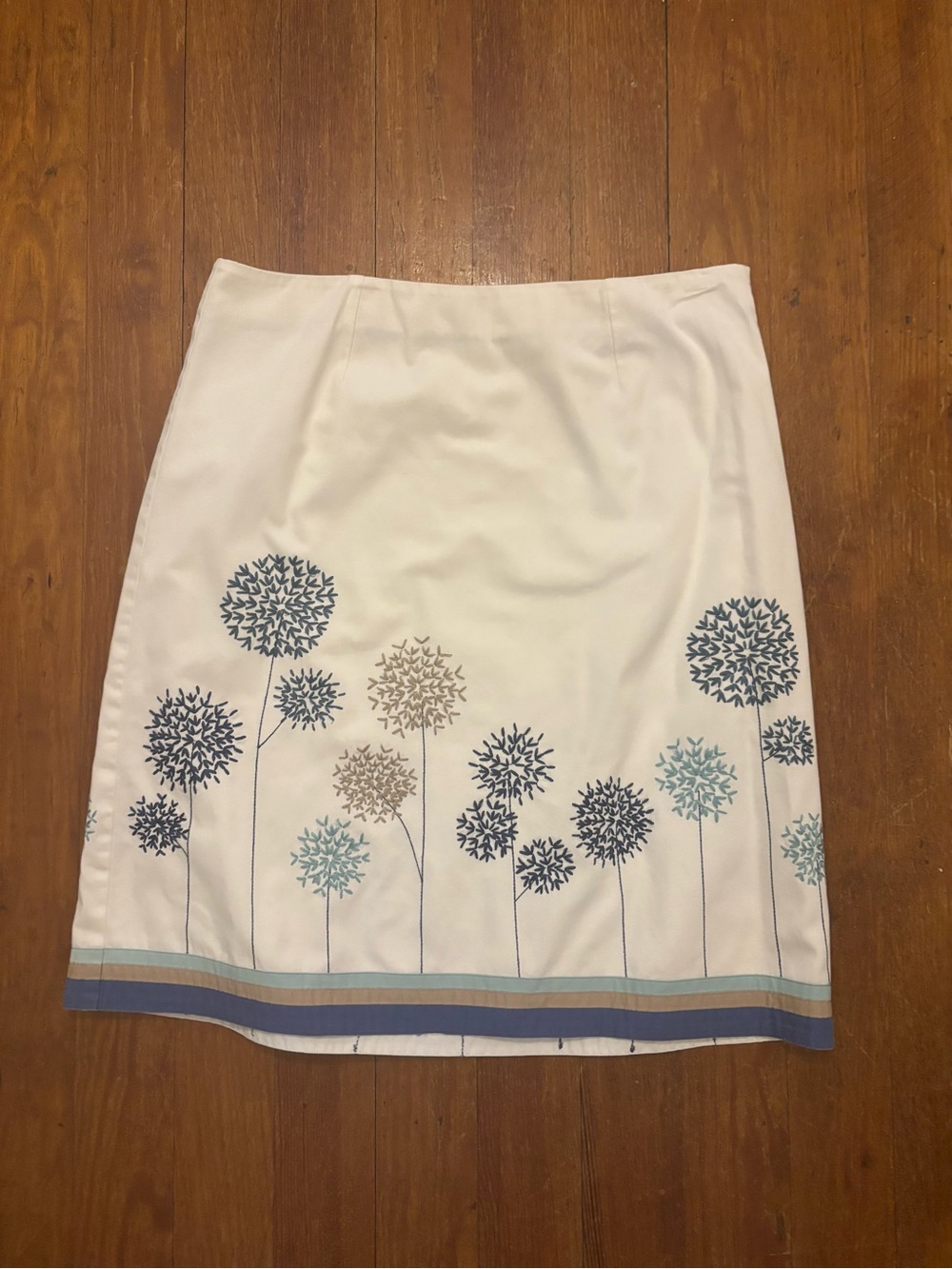 Boden White Pencil Skirt with Blue and Teal Floral Dandelions